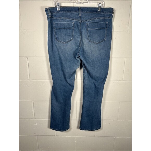 Old Navy The Sweetheart Bootcut Blue Jeans Short Stretch Womens Size 16 - Picture 6 of 10
